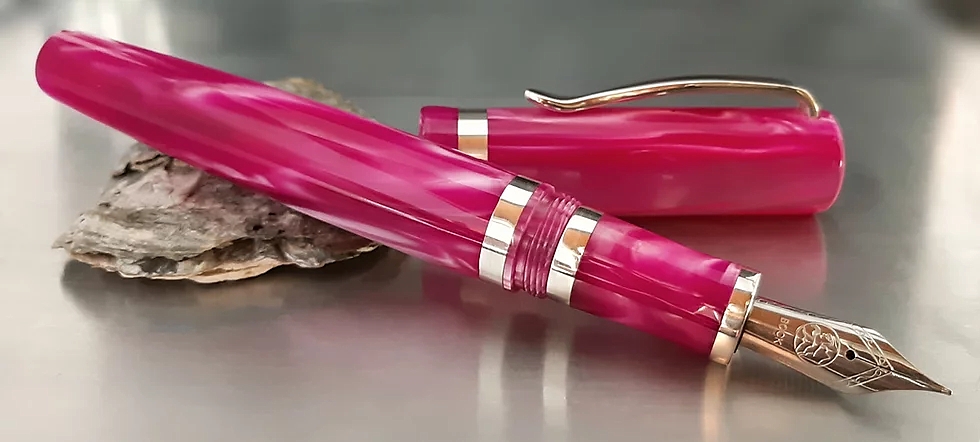 Custome made fountain pen by Garcia Deschacht